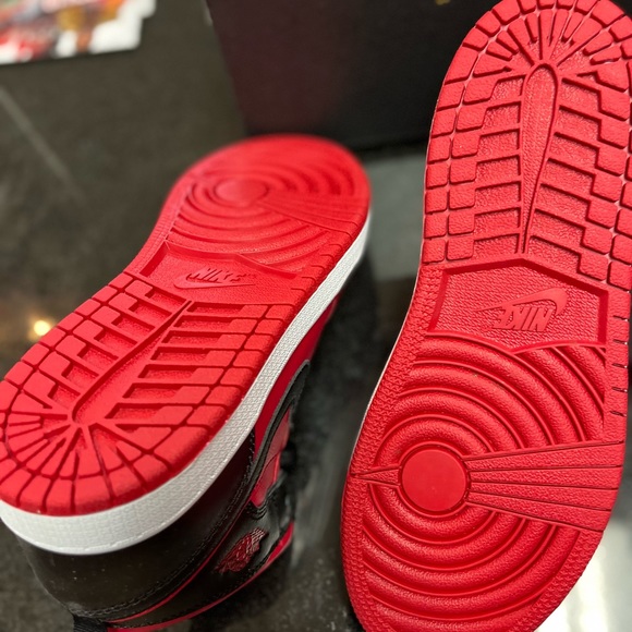 Sz various Jordan 1s red Black - Picture 10 of 10
